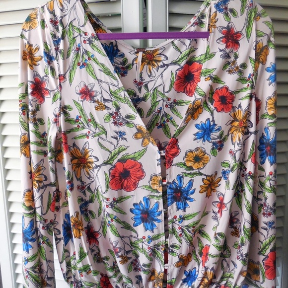 Free People NWT Size L Womens "Martini" Floral Top Bell Sleeves - Picture 1 of 4